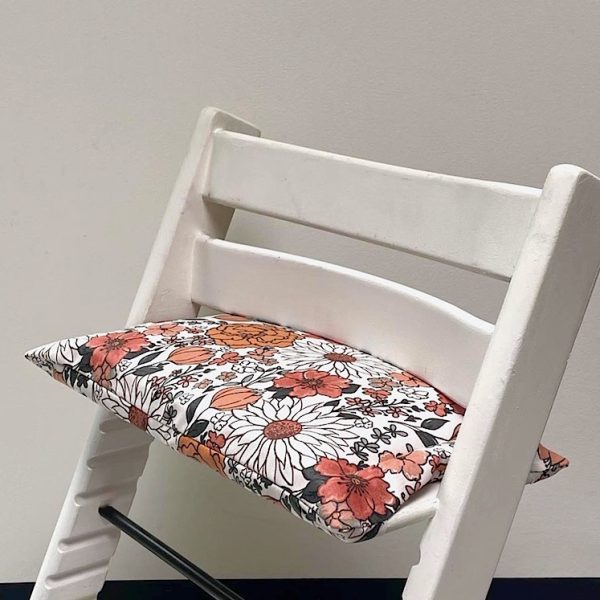 Retro Flowers gecoat zitkussen tripp trapp